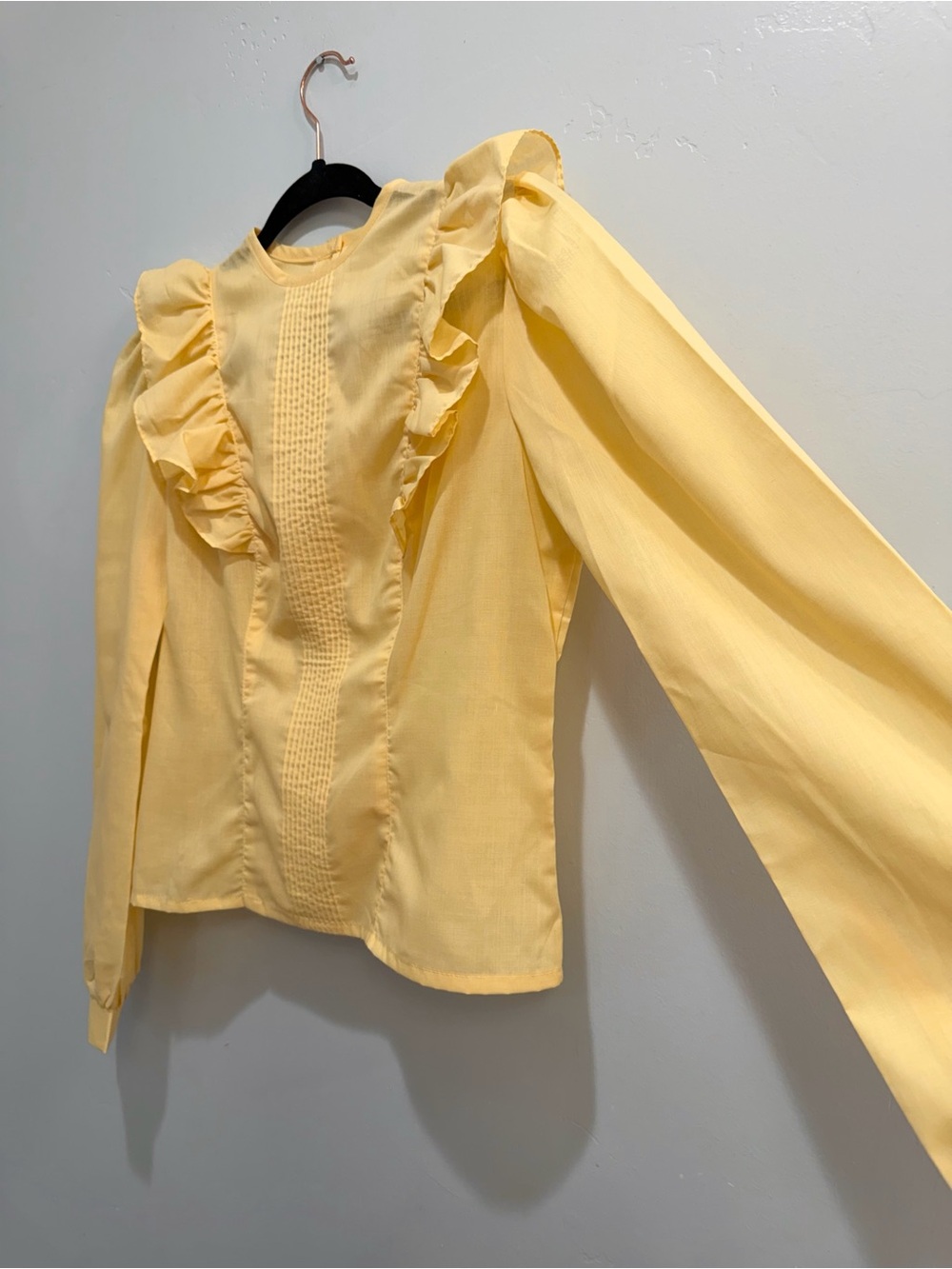 Vintage 70s You Babes Pastel Yellow Ruffle Tuxedo Pleat Blouse Back Button Sz S - Picture 8 of 16